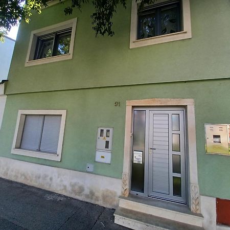 Vile Park Apartments Pula Extérieur photo